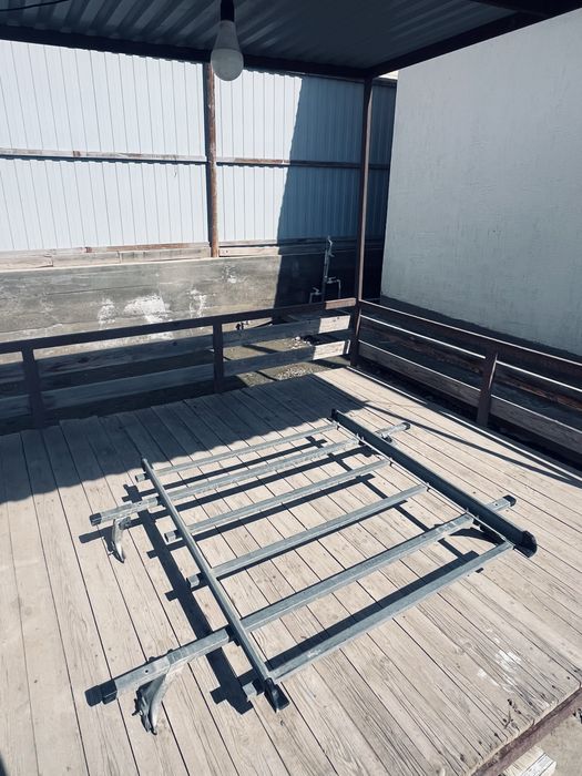 Багажник на крышу автомобиля.