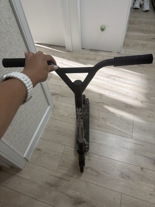 Самокат трюковой