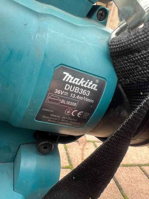Suflanta / aspirator frunze Makita DUB363