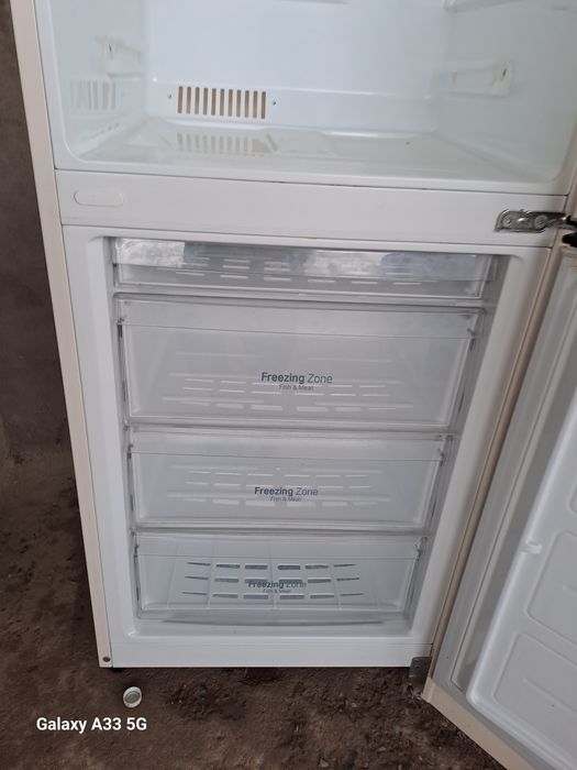 Холодилник сатылады