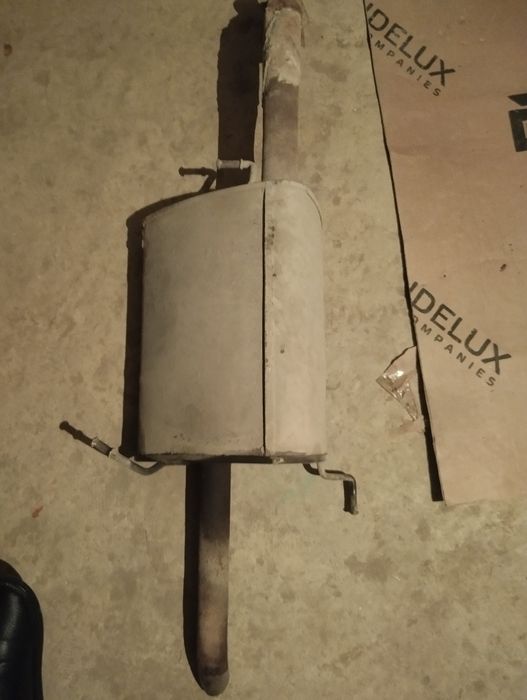 1.8 lasetti orqa gulishitil rabochi sotiladi narxi 200 ming kelishilad