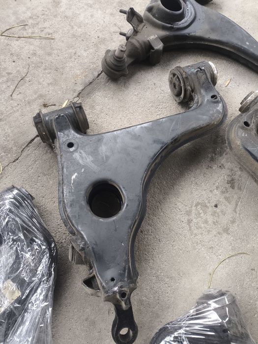 Рычаги передние mercedes 210 /124