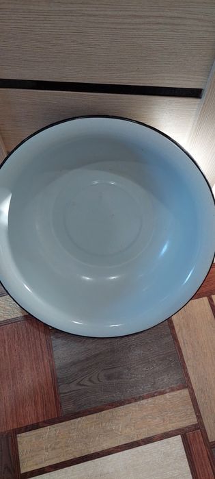 Таз эмалированный