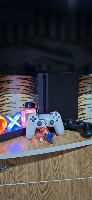 Playstation 4 slim 1 Tb