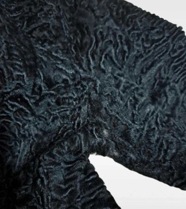 Palton din blana de astrahan