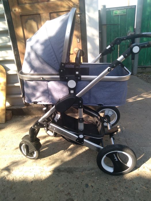 Продам. коляску.