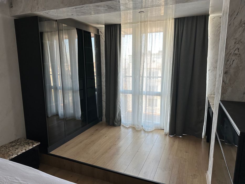 Дава се под наем Тристаен апартамент в Варна, Колхозен пазар - 80 кв.м за 650 € - Снимка #14