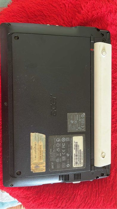 Лаптоп Acer aspire one