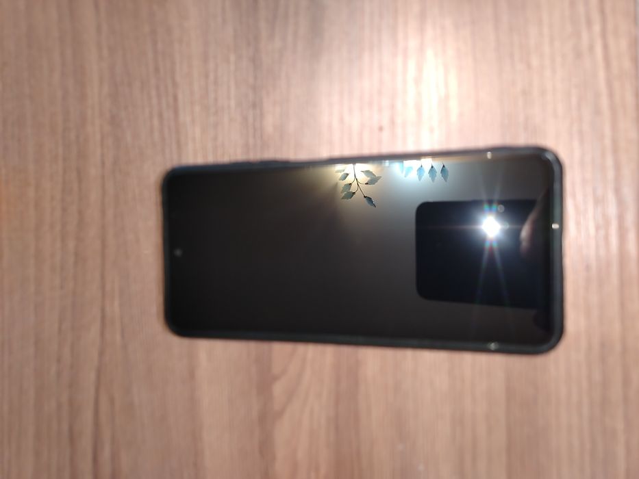 Продам телефон..