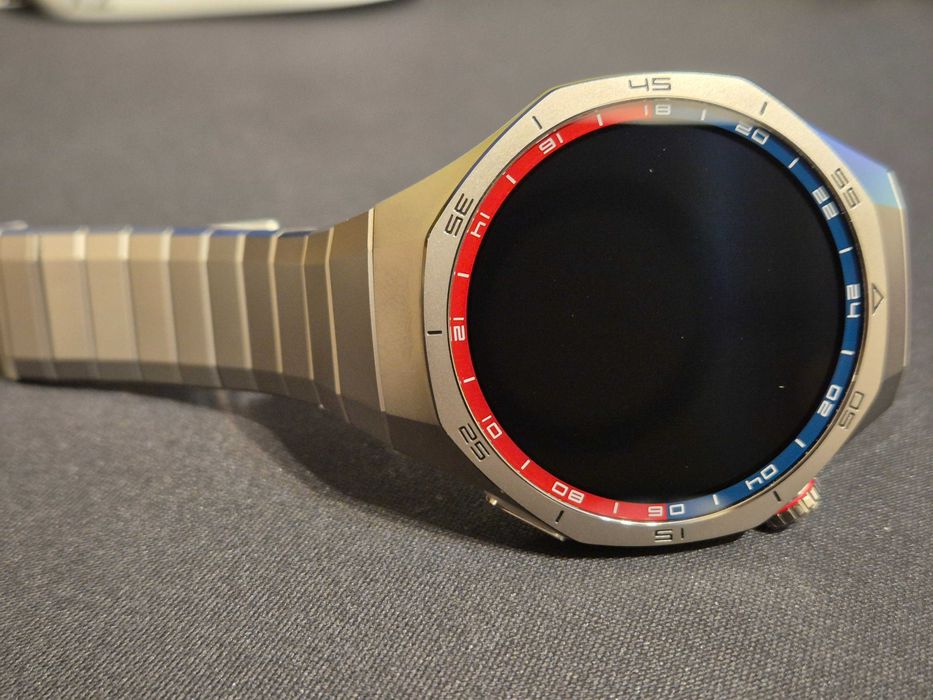 Huawei Watch GT 5 Pro Titanium  Garantie aprilie 2027