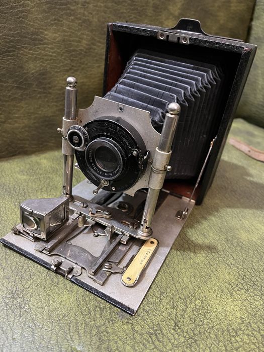 Aparat foto cu burduf din anii 20 cu adaptor Rollex