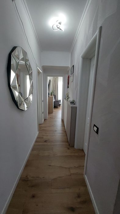 Vand apartament 3 camere in Ovidiu