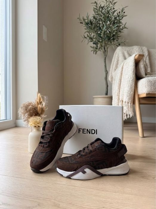 Adidasi Fendi Flow Low- Top Brown 2026