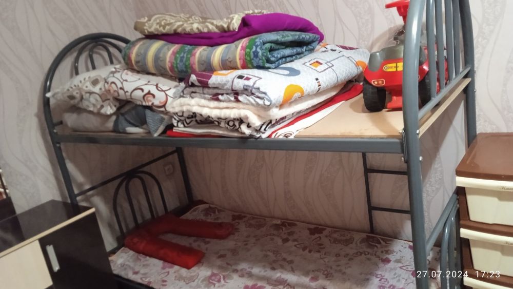 Двухярусная кровать