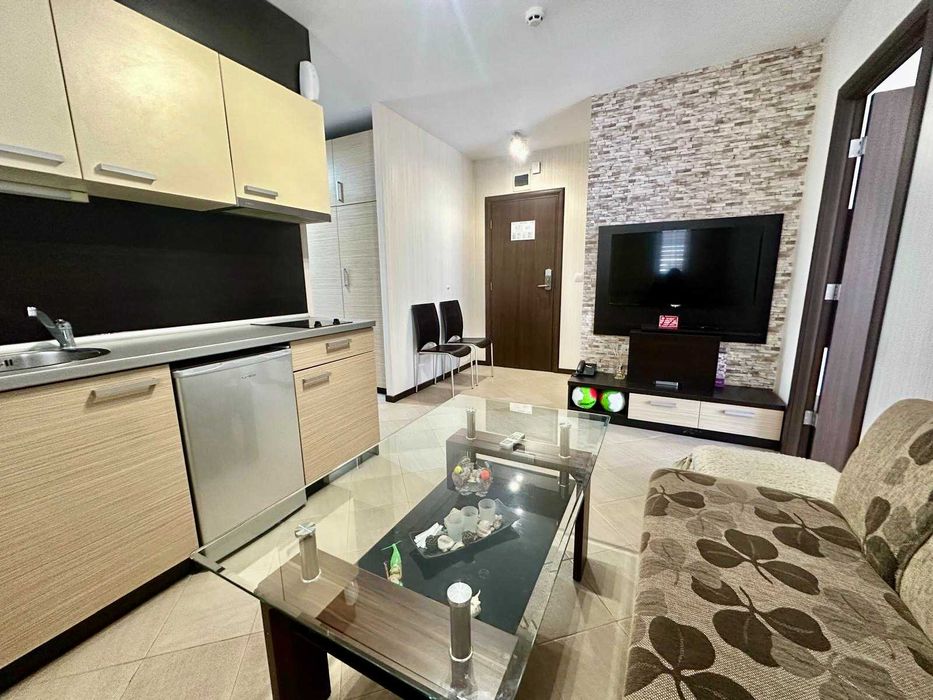 Тристаен апартамент в луксозния к-с „Тарсис”