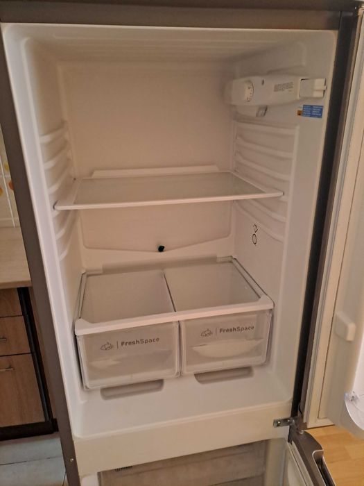 Собственик отдава частно двустаен апартамент в Зона Б-18