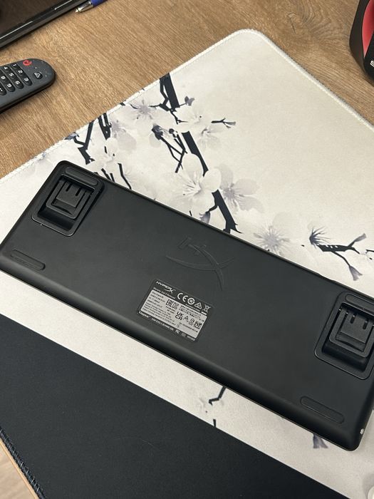 Компактная механическая клавиатура 60% HyperX