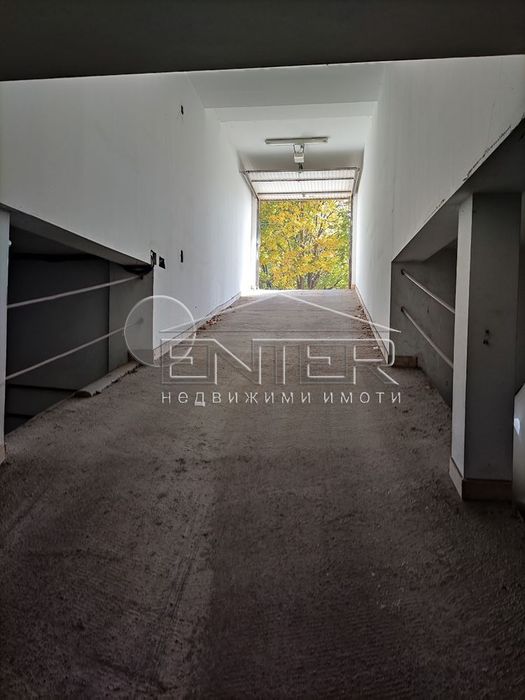 Дава се под наем Гараж / Паркомясто в Варна, Левски - 21 кв.м за 66.3 € - Снимка #2