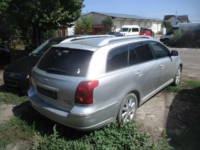 Piese dezmembrez TOYOTA AVENSIS T25 break caravan combi motor 2,0 diesel an 2006