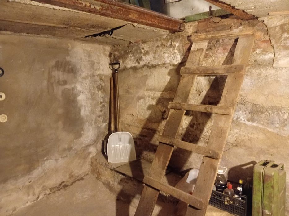 Продам  гараж  Восток- Прибор