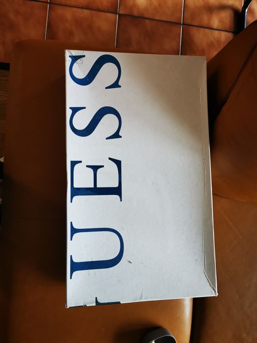 Ботуши Guess чисто нови 38 номер