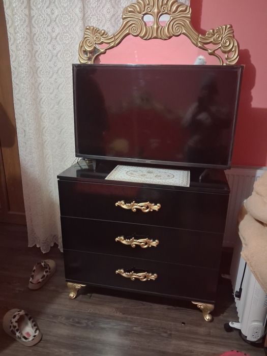 Mobila dormitor cei interesați sa ma contacteze