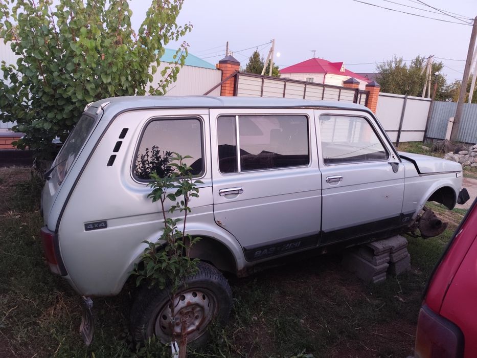Продам ВАЗ 21310 Нива (2004г)