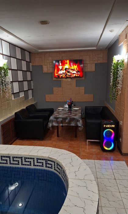 Янтарь Баня , бассейн. Сағаты 4000 тг.