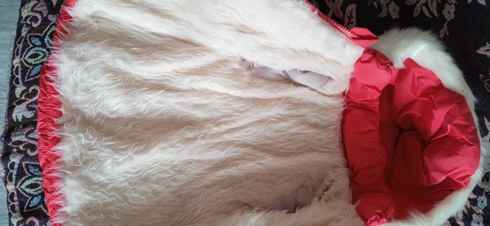 детские куртки, кофты, шапки