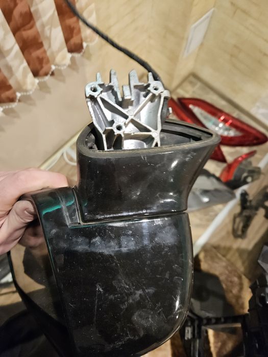 Десно огледало за Mercedes CLS 2016god