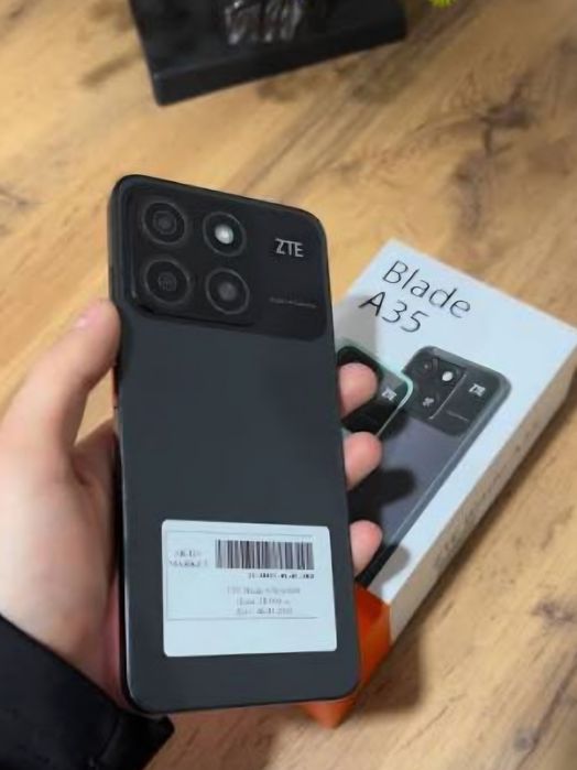 Бюджетный вариант универсального  ZTE BLADE A35