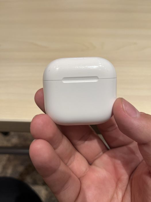 Airpods 4 (ANC) Active Noise Cancelation