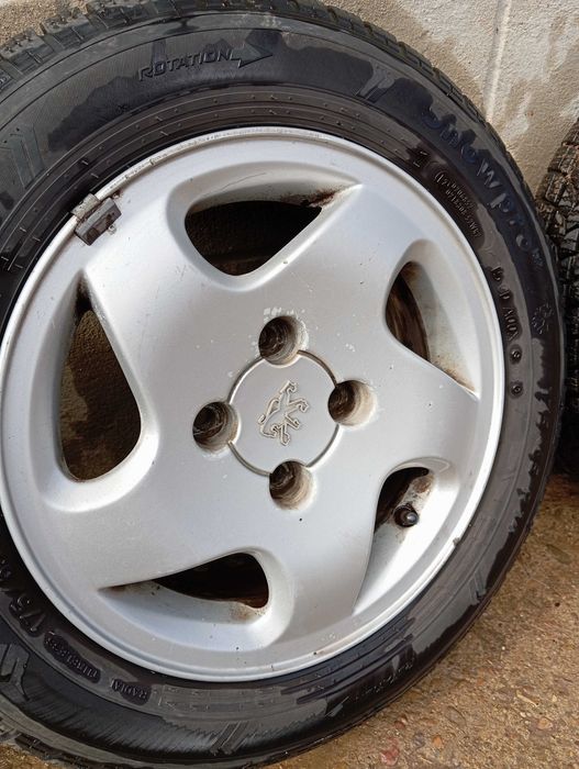 Зимни гуми с джанти за пежо R14 175/65