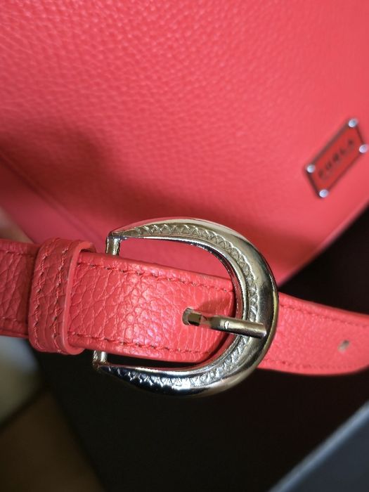 Furla оригинална дамска чанта