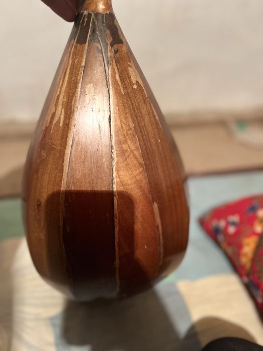 Домбыра сатылда