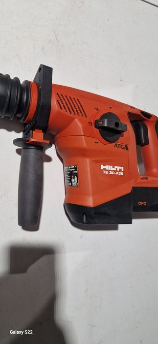 Hilti rotopercutor ,sabie pe acumulator de 30 V