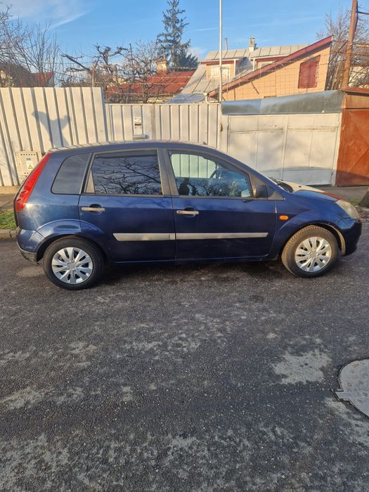VÂND Ford Fiesta 1.4 TDCi – Diesel | 2005 | Albastru