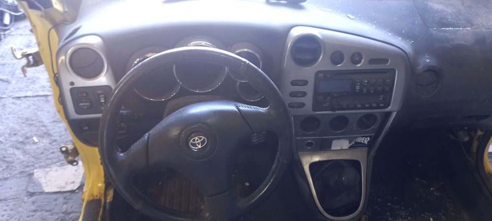 Запчасти тойота матрикс