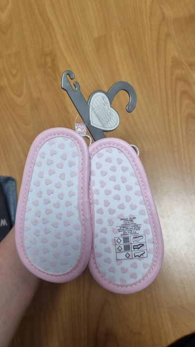 Бебешки буйки, сандали