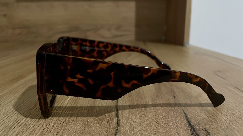 Очки Stradivarius