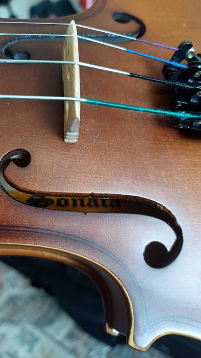 Скрипка 1/4  и мостик для скрипки 1/4