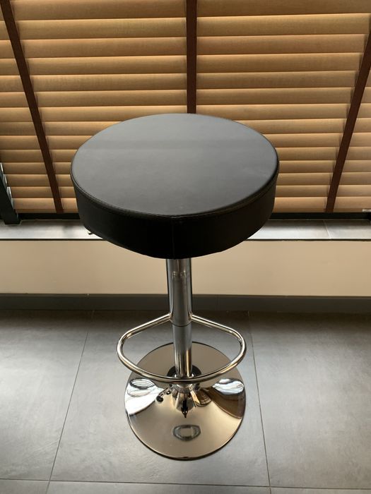 Бар Стол Киев  с 24м гаранция и безплатна доставка до офис