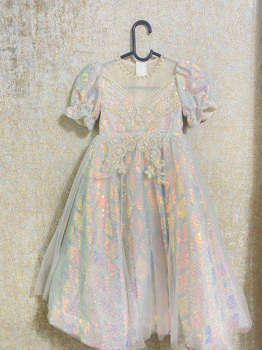 Нарядное платье  детское