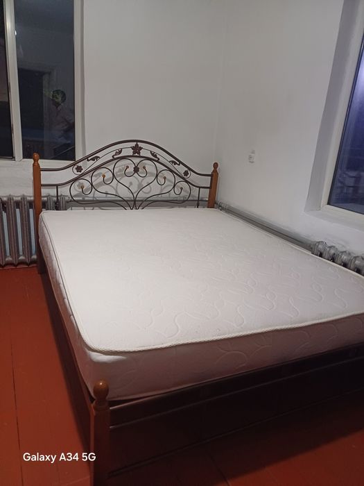 Кровать кованый .