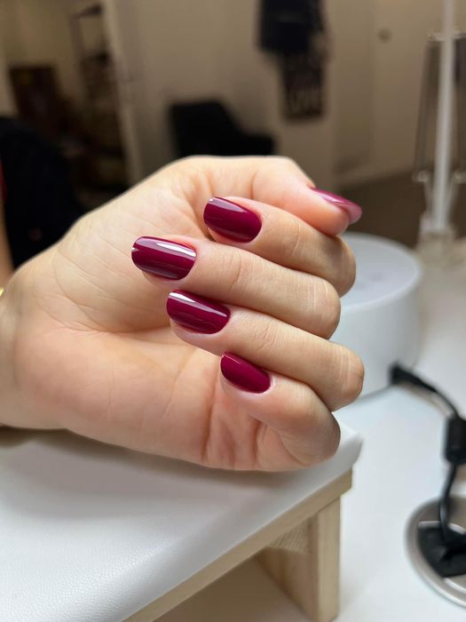 Manichiura femei/barbati /Machiaje