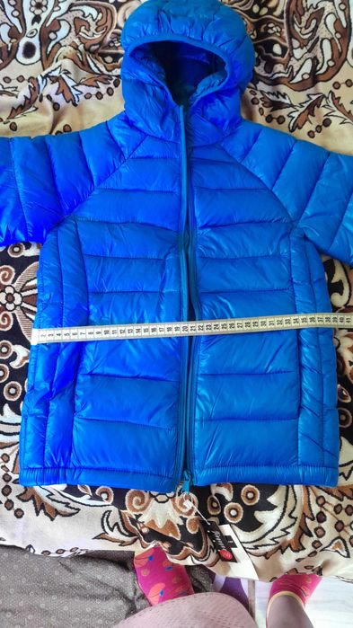 Куртку на 9-10 лет, новая