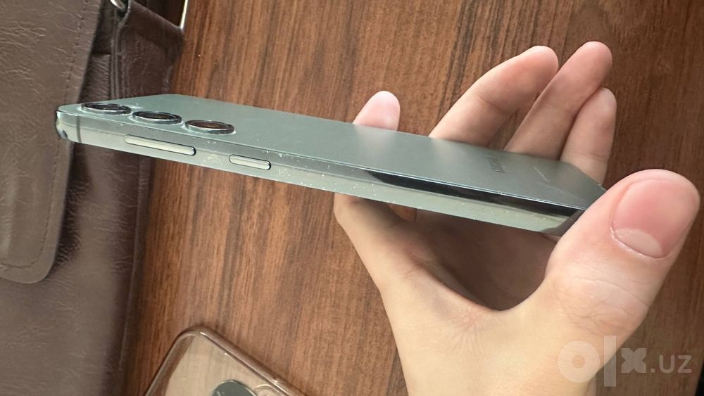 Продам samsung s23 plus 8/256