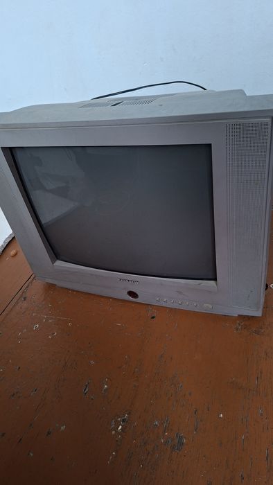 Telivizir sotiladi yangi ishlatilmagan