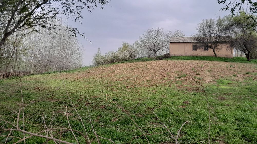 Курилиши тугалланмаган уй жой.