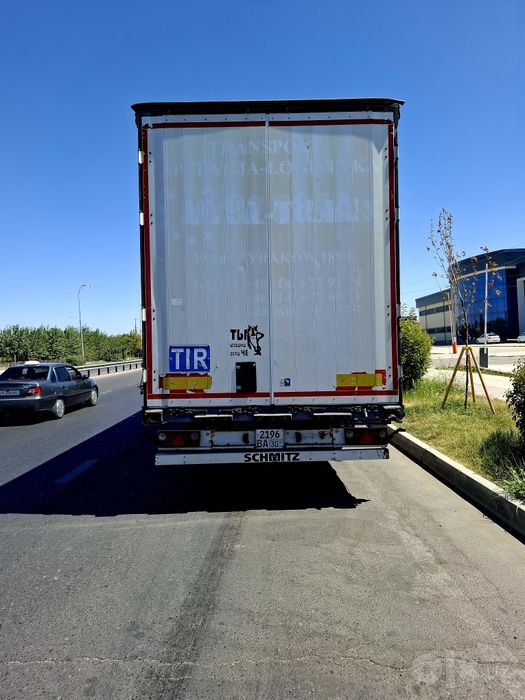 Mersedes Benz Actros FURA sotiladi.